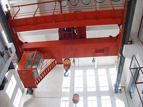 QD型電動(dòng)雙梁橋式起重機(jī)